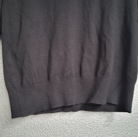 Roz & Ali Lady Libery Black Sweater With White Floral Embroidery     Size  L - Picture 8 of 12